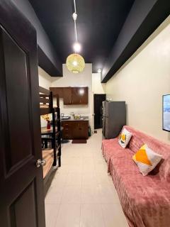 Cozy 1BR Near SM Cebu with Wi-Fi & Netflix up to 8 Pax - 6