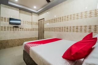 Hotel O Y2 Grand - 8