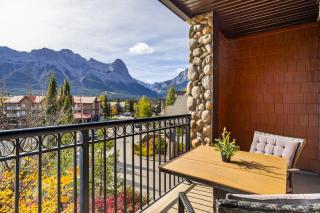 Cozy King Condo Mountain Views, Resort Perk and BBQ - 9