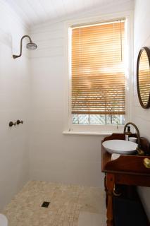 Central yet private + Secret Garden + Outdoor bath - 6