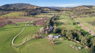 Hunter Valley Estate on 200 Acres with Private River and Pool - 1