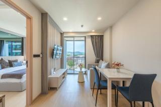 Stylish 1BR Near Boat Avenue & Bangtao Beach - 2