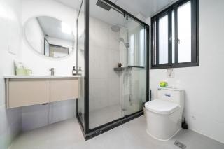 Yi Du Home with Double Views-At West Nanjing Road, Near Metro, Cards OK - 5