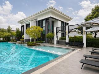 Luxury 5BR Mansion in Bangkok near BKK Airport - 0