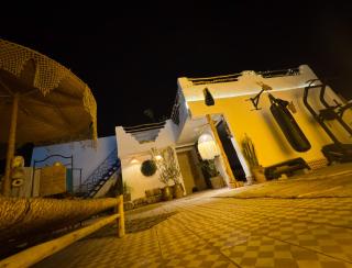 Farissi's Zawya Surf House - 2