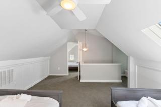 Massive 5BR Historic CozySuites House - 2