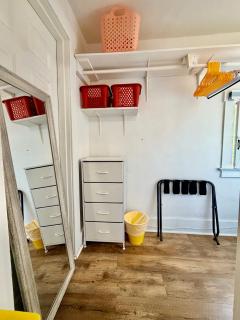 Private Tiny Room With Shared Bathroom 10 Minutes To SeaTac Airport - 5