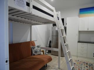 Chic Bondi Studio: 400 mtrs to Surf, Wifi & AC - 1