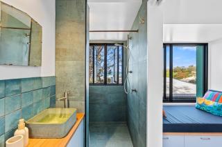 The Headland Chalet - Cabin One - 5