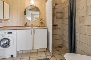 Inviting Summer House On Scenic Røsnæs - 1