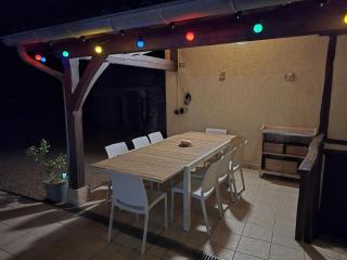 Family House With Garden For 8 At Prety - 2
