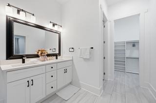 New Luxury Home 4BR 4BA in Lawrenceville near Atlanta - 1
