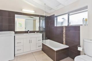 Beachside Villa - 2