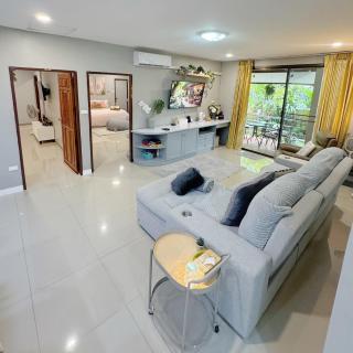 Sun and Moon House - 7