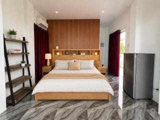Durano Seaside Retreat Rooftop House - 8