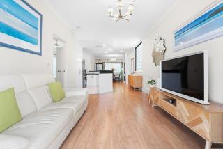 Glenelg Shorefront - 9