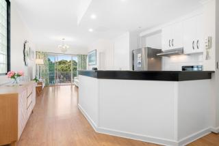 Glenelg Shorefront - 6