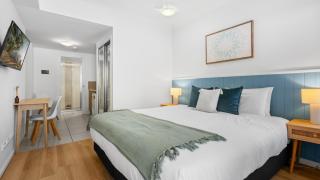 Palm Cove Studio with King Bed and Pool Myrtle Studio - 4