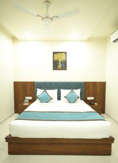 Radiant Retreat Hotel and Resorts - 2