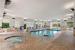 Hampton Inn & Suites Williamsburg-Central - 2
