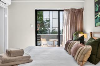 Perth 1BR Flat with Tennis court Pool & Parking - 0