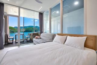 Geoje The Shine Pool Villa - 7