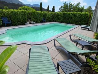 " LE FARE exotique des terres rouges avec piscine dans L 'AUDE - 9