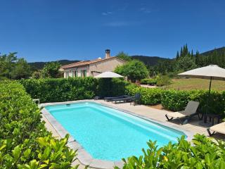 " LE FARE exotique des terres rouges avec piscine dans L 'AUDE - 6