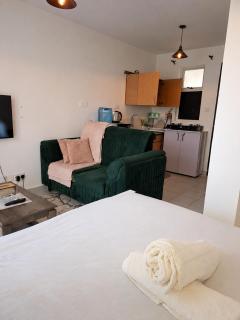 Ngong Rd Studio Near Talanta with Pool by Legatus - 7