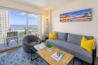 Ilikai Collection 4 Amazing direct ocean and lagoon views and beachfront property - 2