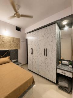 Ujjain Luxe Stay - Ujjain - 8