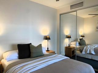 THE WATERFRONT APARTMENTS 1 Bedroom Studio Apartment with Street Views located on the Geelong Waterfront - 4407 - 1