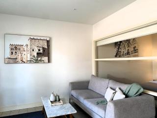 THE WATERFRONT APARTMENTS 1 Bedroom Studio Apartment with Street Views located on the Geelong Waterfront - 4407 - 8