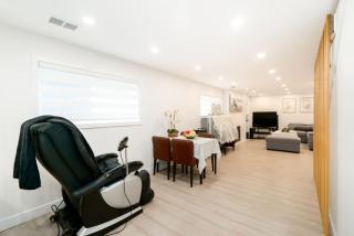Modern Private 2 Bedrooms near Seawall & shops - 5