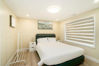 Modern Private 2 Bedrooms near Seawall & shops - 2