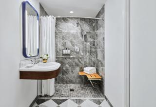 InterContinental Chicago Magnificent Mile by IHG - 3