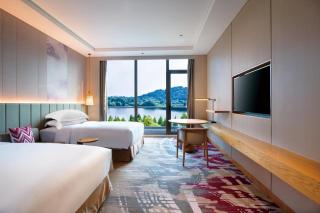 Crowne Plaza Huzhou by IHG - 2
