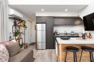 Boutique Sophisticated One Bedroom Hideaway - 7