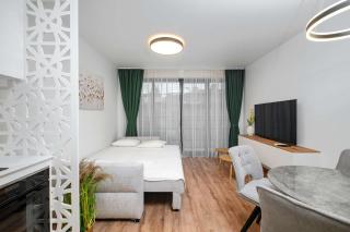 Modern Designer Studio with Balcony by Flаt Mаnаgеr - 6