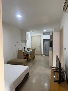 Fairlane Residence By Moonlight - 1