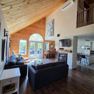 Spa & Lake Mailloux Waterfront - Le Rassembleur - 5