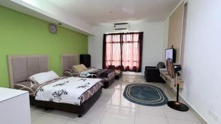 Private Studio Viana Court Service Apartment 5 - 6