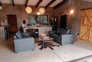 Shongololo Bush Villa - 2