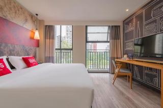 ibis Chengdu East Railway Station Hotel - 8