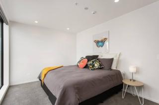 Central City Luxury Apartment stunning views sunny - 1