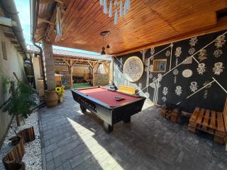Sixtor hause - 2