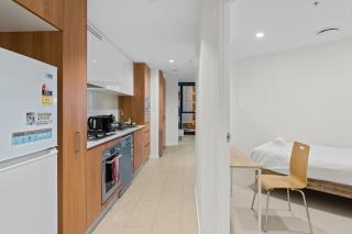 Stylish 2BR CBD Stay at Brisbane Skytower - 8