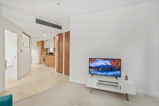 Stylish 2BR CBD Stay at Brisbane Skytower - 3