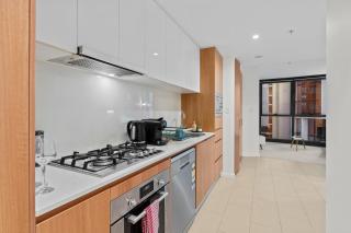 Stylish 2BR CBD Stay at Brisbane Skytower - 6