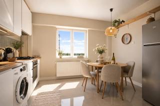 Above the City - 1-Bedroom with Balcony & Free Parking - 7